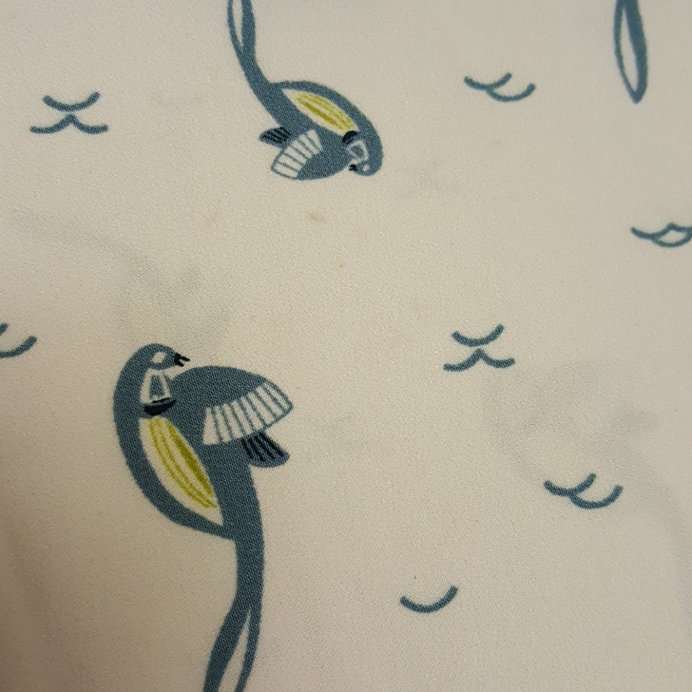 Loft flowy blue bird white short sleeve top - Picture 7 of 8
